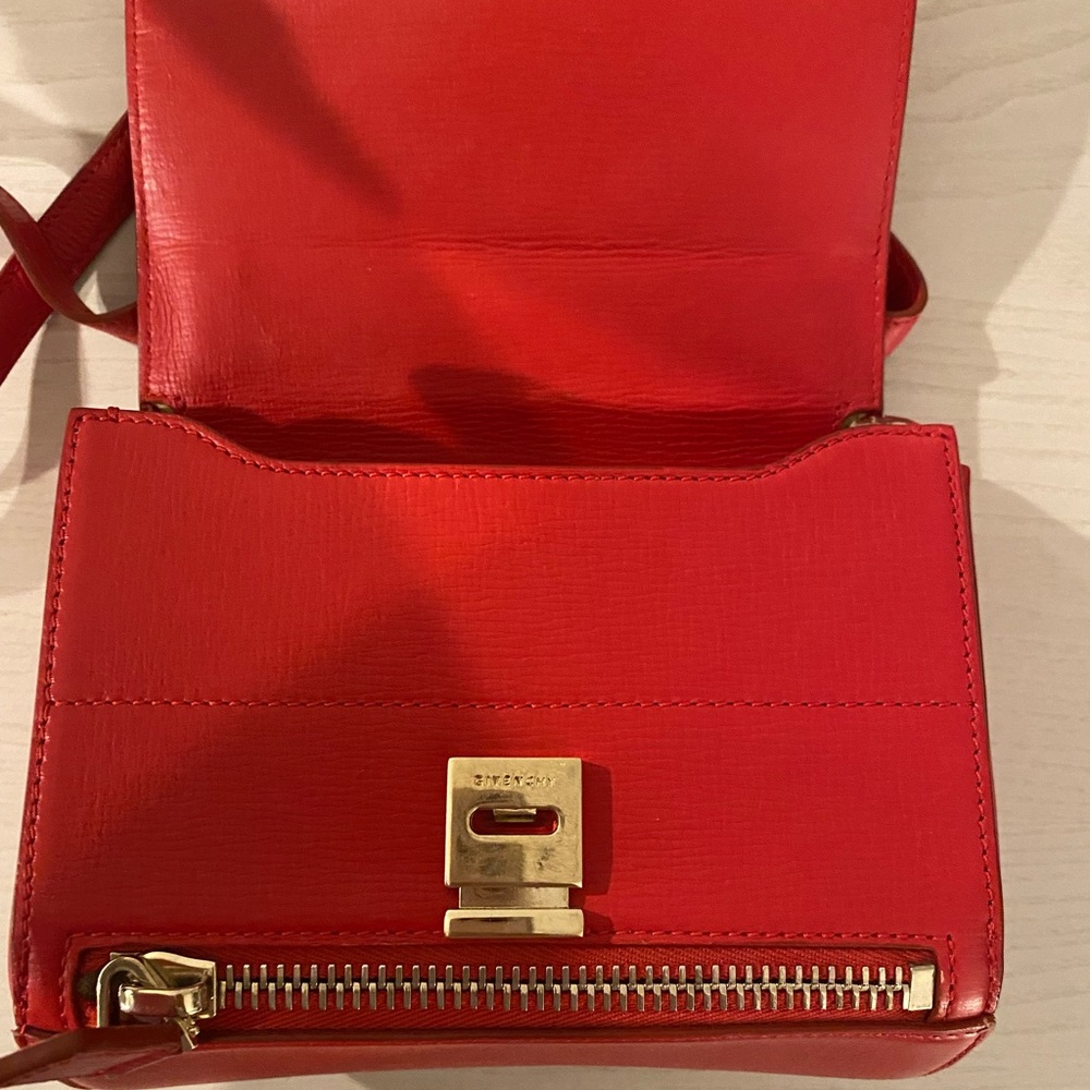 Givenchy Classic Red Crossbody. Dust Bag Included. - Picture 4 of 6